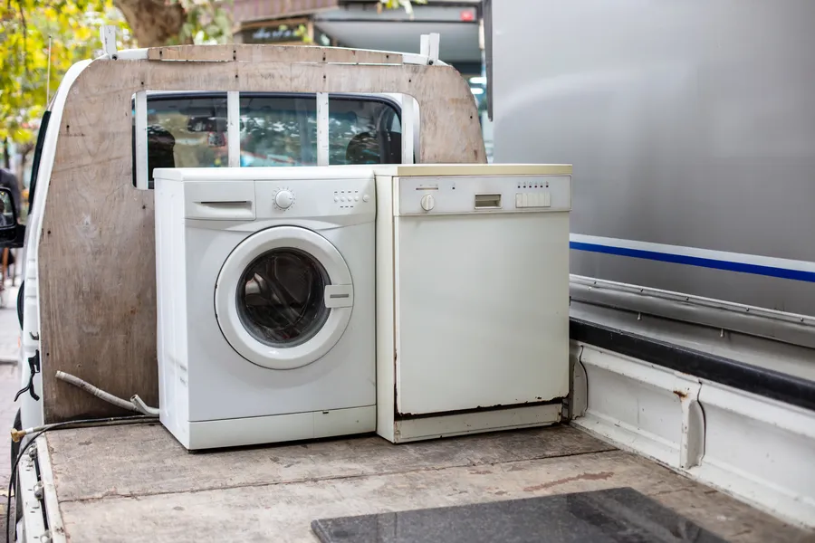 Safety Tips For Handling Appliance Removal Moves Huntersville, NC Safety Tips For Handling Appliance Removal Moves Huntersville, NC